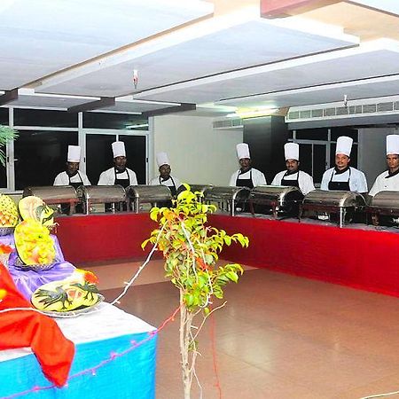 Ongole Hotel Central Park المظهر الخارجي الصورة