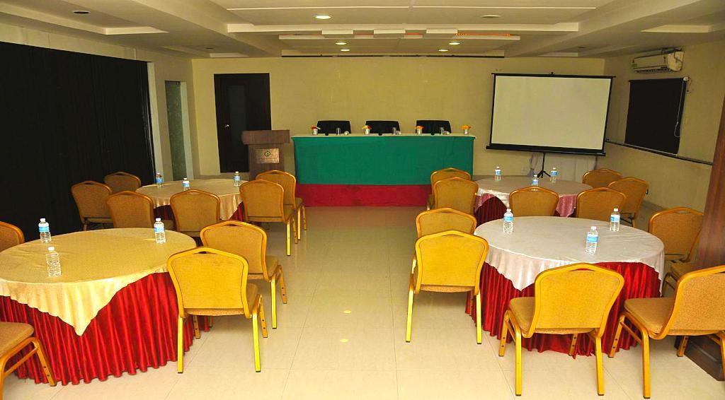 Ongole Hotel Central Park المظهر الخارجي الصورة